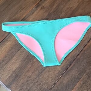 Triangl NWOT Neoprene Bikini Swim Bottoms Sz Small